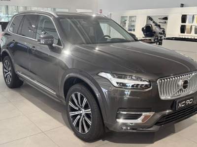 Volvo XC90 B5 (d) AWD automatico 7 posti Ultimate Bright Grigio usata Padova