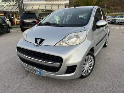 Peugeot 107 1.4 HDi 5p. Argento usata Atena lucana