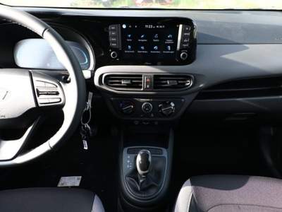 Hyundai i10 1.0 MPI AT Rosso usata Castelnuovo Rangone