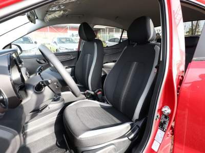 Hyundai i10 1.0 MPI AT Rosso usata Castelnuovo Rangone