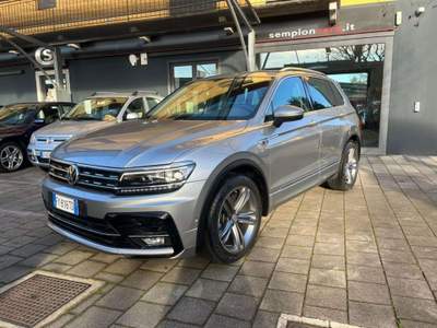 Volkswagen Tiguan 2.0 tdi R Line 150cv dsg LED/Cockpit/C19/EURO6d-Te Grigio usata Castelletto Sopra Ticino