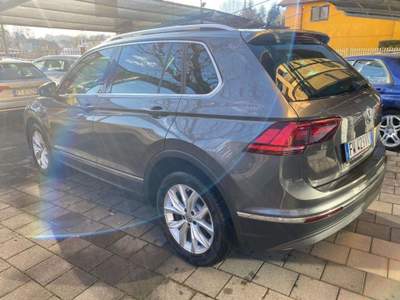 Volkswagen Tiguan 2.0 tdi Advanced 4motion 150cv dsg FULL Opional Grigio usata Castelletto Sopra Ticino