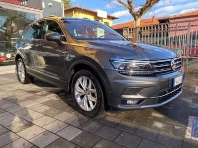 Volkswagen Tiguan 2.0 tdi Advanced 4motion 150cv dsg FULL Opional Grigio usata Castelletto Sopra Ticino