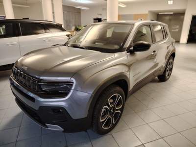 Jeep Avenger 1.2 Turbo MHEV Summit Grigio usata Alba Jeep Avenger 1.2 Turbo MHEV Summit Grigio usata Alba