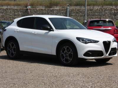 Alfa Romeo Stelvio 2.2 Turbodiesel 210 CV AT8 Q4 Sprint Nero usata Bernalda
