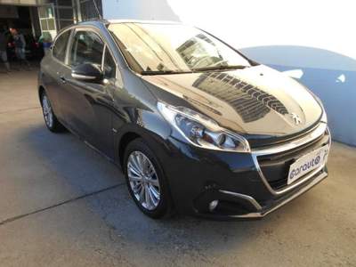 Peugeot 208 1° S 82cv 3pt  Active Neo+Fin Grigio usata Carignano