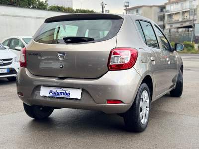 Dacia Sandero 1.2 GPL 75CV Lauréate IDEALE X NEOPATENTATI Oro usata Qualiano