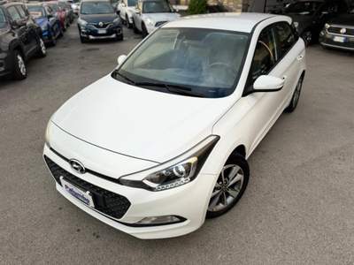 Hyundai i20 1.1 CRDi 12V 5 porte Style IDEALE PER NEOPATENTATI Bianco usata Qualiano