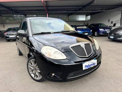 Lancia Ypsilon 1.4 16V Sport MomoDesign Nero usata Qualiano