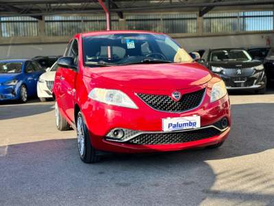 Lancia Ypsilon 1.3 MJT 16V 95 CV 5 porte S&S Silver Rosso usata Qualiano