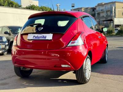 Lancia Ypsilon 1.3 MJT 16V 95 CV 5 porte S&S Silver Rosso usata Qualiano