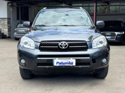 Toyota RAV4 RAV4 2.2 D-4D 136 CV DPF Sol 4X4 Grigio usata Qualiano