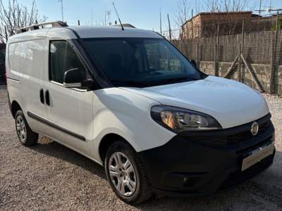 Fiat Doblò Doblò 1.6 MJT 120CV S&S PC-TN Cargo Business Bianco usata Vico Equense