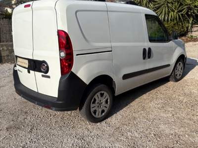 Fiat Doblò Doblò 1.6 MJT 120CV S&S PC-TN Cargo Business Bianco usata Vico Equense