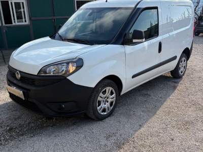Fiat Doblò Doblò 1.6 MJT 120CV S&S PC-TN Cargo Business Bianco usata Vico Equense