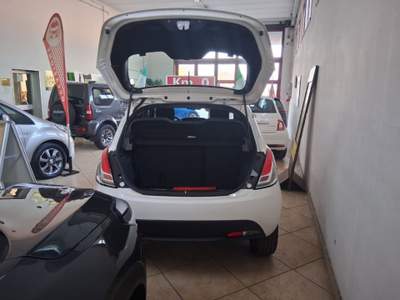 Lancia Ypsilon 1.0 FireFly 5 porte S&S Hybrid Oro usata Castelnuovo Rangone