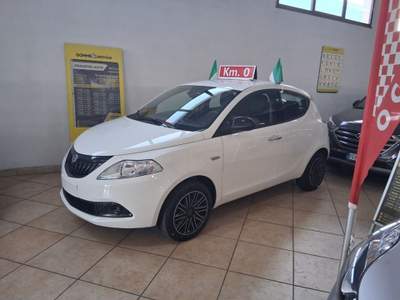 Lancia Ypsilon 1.0 FireFly 5 porte S&S Hybrid Oro usata Castelnuovo Rangone
