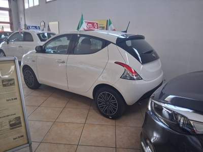 Lancia Ypsilon 1.0 FireFly 5 porte S&S Hybrid Oro usata Castelnuovo Rangone