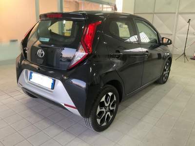 Toyota Aygo Connect 1.0 VVT-i 72 CV 5 porte x-play Nero usata Spadafora