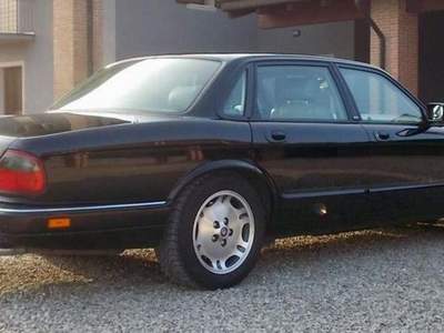 Jaguar XJ 3.2 24V Classic 211 CV Automatic Sport ASI Nero usata Reggio Emilia