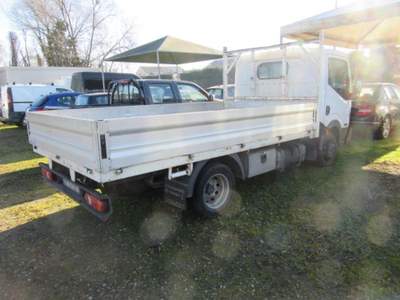 Nissan Cabstar 35.12 2.5 TDI 121CV PM-RG Cabinato Bianco usata MAGENTA