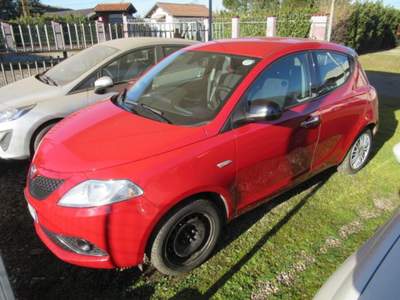 Lancia Ypsilon 1.2 69 CV 5 porte S&S Elefantino Blu Rosso usata MAGENTA