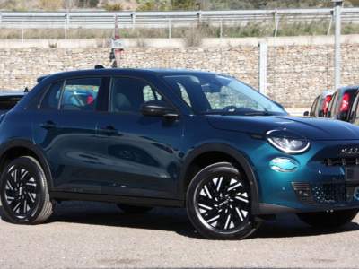 Fiat 600 1.2 100CV Hybrid PACK CONFORT Verde usata Bernalda