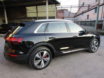 Audi Q8 e-tron 55 Business Advanced quattro * 5.000 KM * Nero usata Lecco