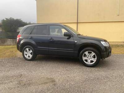 Suzuki Grand Vitara 1.9 DDiS 5 porte Executive Nero usata Nuvolera
