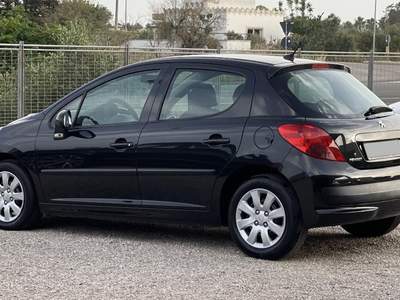 Peugeot 207 HDi 70CV 5p. Energie Nero usata Casarano