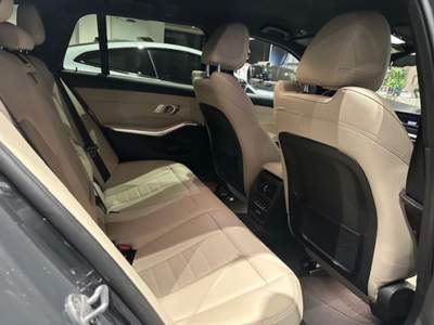 BMW Serie 3 320d d 48V xDrive Touring Msport Grigio usata Magenta