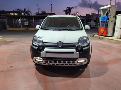 Fiat Panda 1.0 FireFly S&S Hybrid City Cross Bianco usata Quarto
