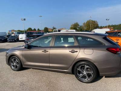 Hyundai i30 Wagon 1.6 CRDi 115 CV confort Grigio usata Treviso