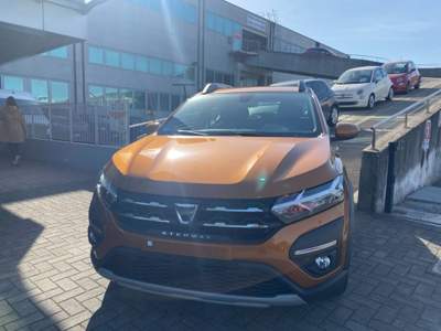 Dacia Sandero Stepway 1.0 TCe 90 CV Comfort Bronzo usata Treviso