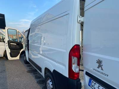 Peugeot Boxer 333 2.2 BlueHDi 140 S&S PLM-TM Furgone Bianco usata Treviso