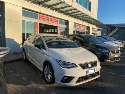 Seat Ibiza 1.0 EcoTSI 95 CV 5 porte FR Bianco usata Treviso