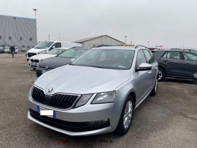 Skoda Octavia 1.6 TDI SCR 115 CV Wagon Ambition Argento usata Treviso