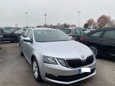 Skoda Octavia 1.6 TDI SCR 115 CV Wagon Ambition Argento usata Treviso