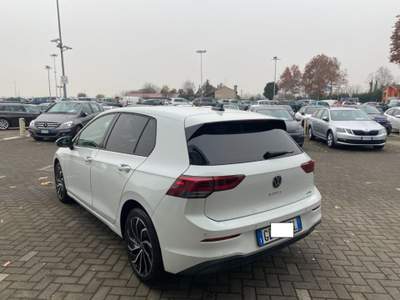Volkswagen Golf 1.0 eTSI EVO DSG Life Bianco usata Treviso