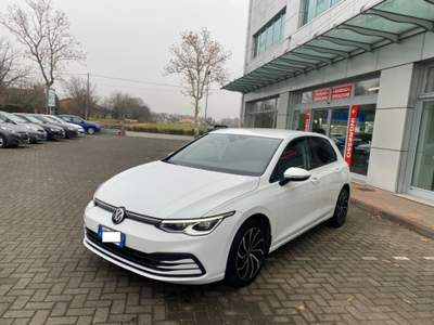 Volkswagen Golf 1.0 eTSI EVO DSG Life Bianco usata Treviso