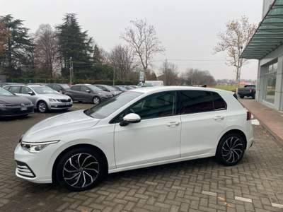 Volkswagen Golf 1.0 eTSI EVO DSG Life Bianco usata Treviso