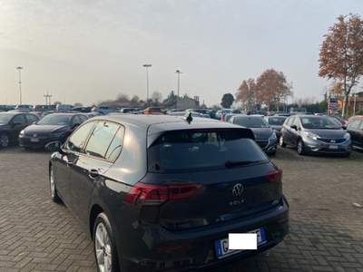Volkswagen Golf 1.0 eTSI EVO DSG Life Grigio usata Treviso