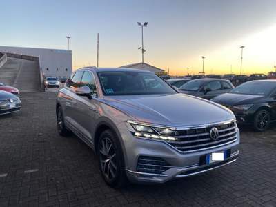 Volkswagen Touareg 3.0 V6 TDI 286 CV SCR Advanced Argento usata Treviso