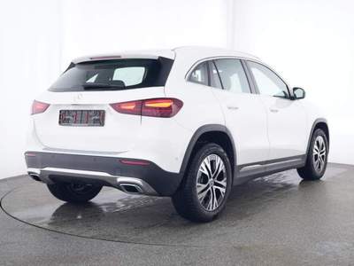 Mercedes-Benz GLA Automatic Progressive Advanced Bianco usata Magenta