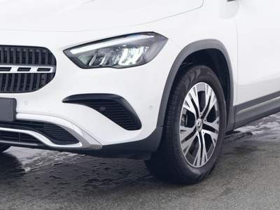 Mercedes-Benz GLA Automatic Progressive Advanced Bianco usata Magenta