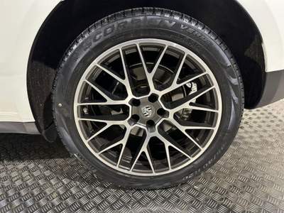 Porsche Macan 2.0 Bianco usata Magenta