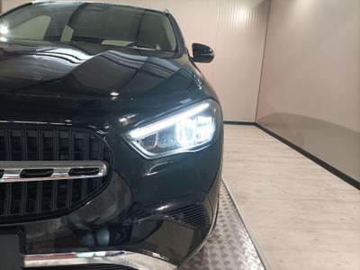 Mercedes-Benz GLA d Automatic Progressive Advanced Nero usata Magenta