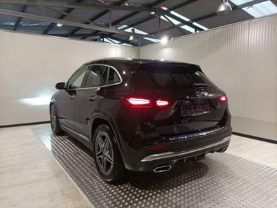 Mercedes-Benz GLA Automatic AMG Line Premium Nero usata Magenta