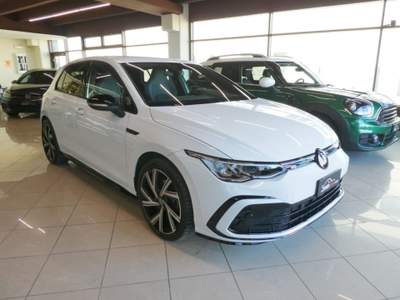 Volkswagen Golf VIII 2.0 TDi 150 Cv R-Line - Gusci, "18, LED ecc Bianco usata Boves Volkswagen Golf VIII 2.0 TDi 150 Cv R-Line - Gusci, "18, LED ecc Bianco usata Boves