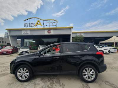 Toyota RAV4 RAV4 2.2 D-4D 4WD Style Nero usata Savigliano